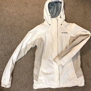 Columbia rain coat